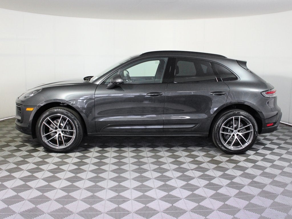 2026 Porsche Macan Base