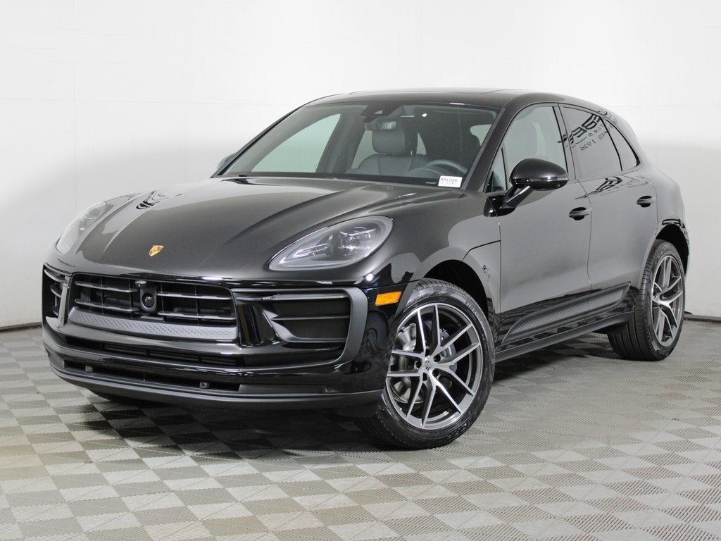 2026 Porsche Macan Base