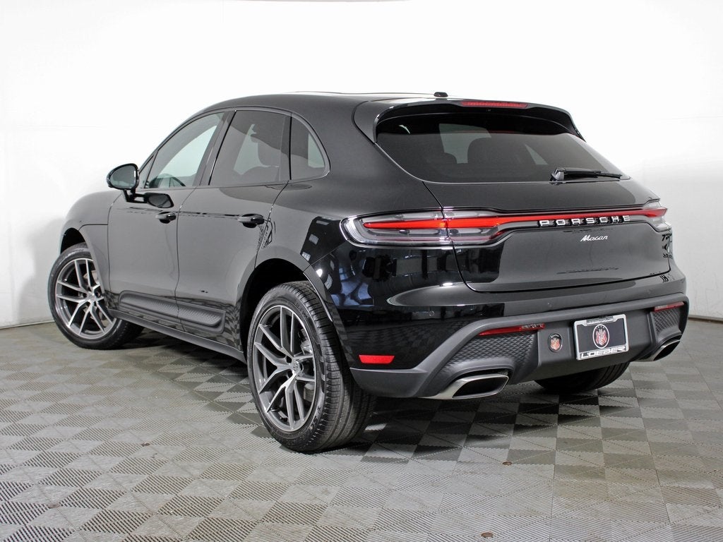 2026 Porsche Macan Base