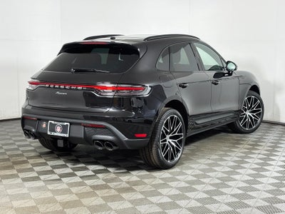 2026 Porsche Macan Base
