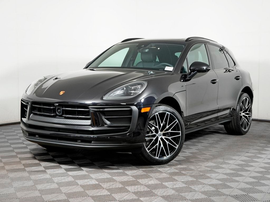 2026 Porsche Macan Base