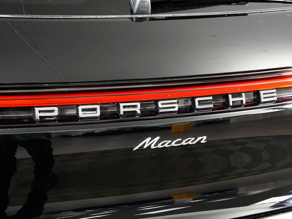 2026 Porsche Macan Base