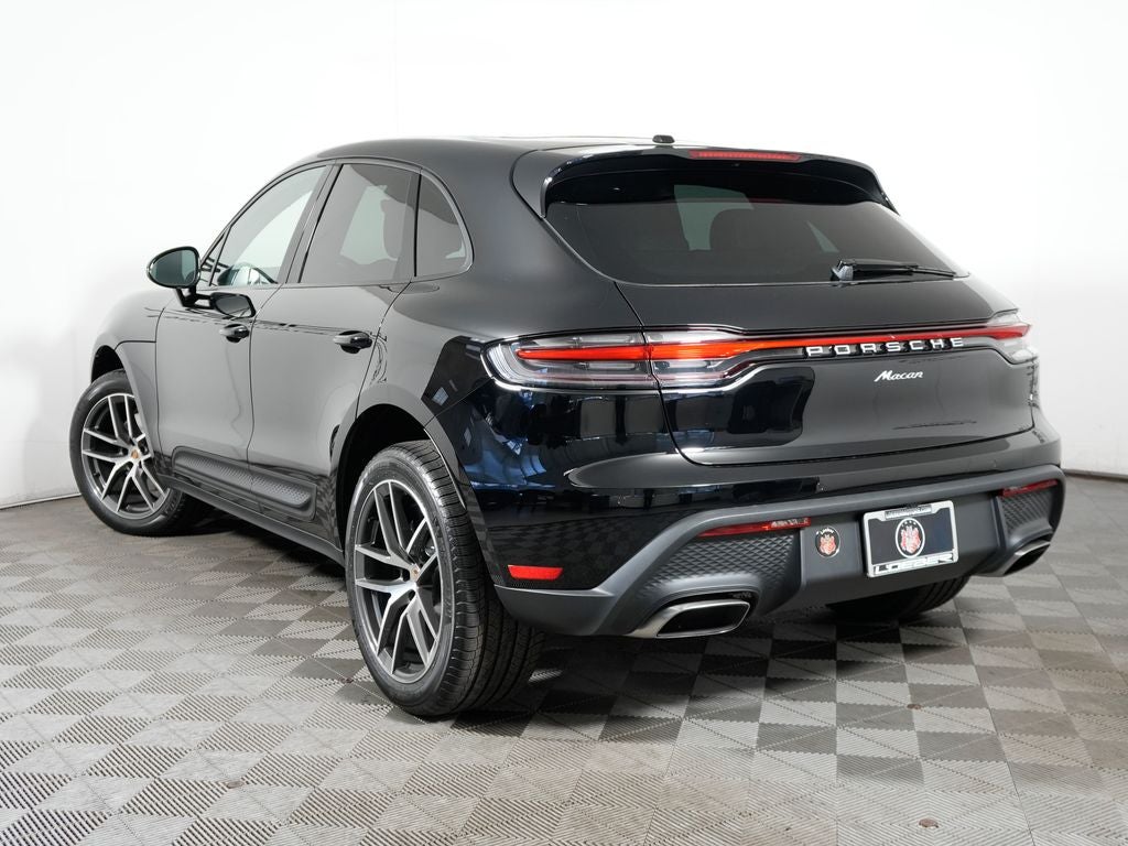 2026 Porsche Macan Base
