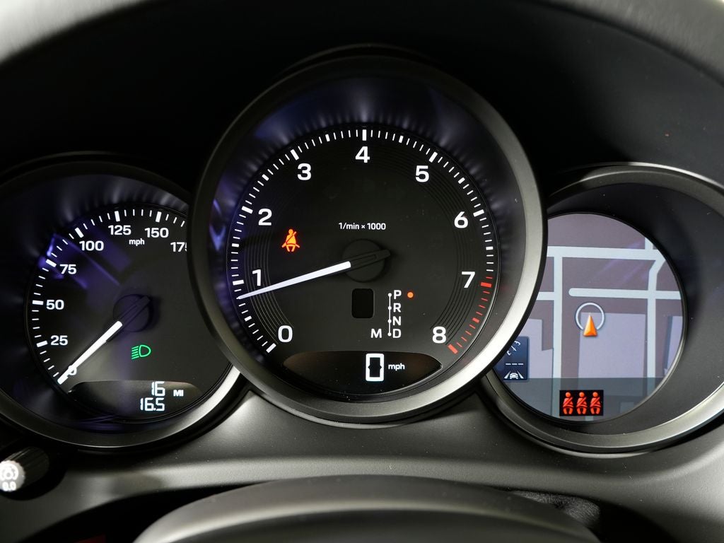 2026 Porsche Macan Base