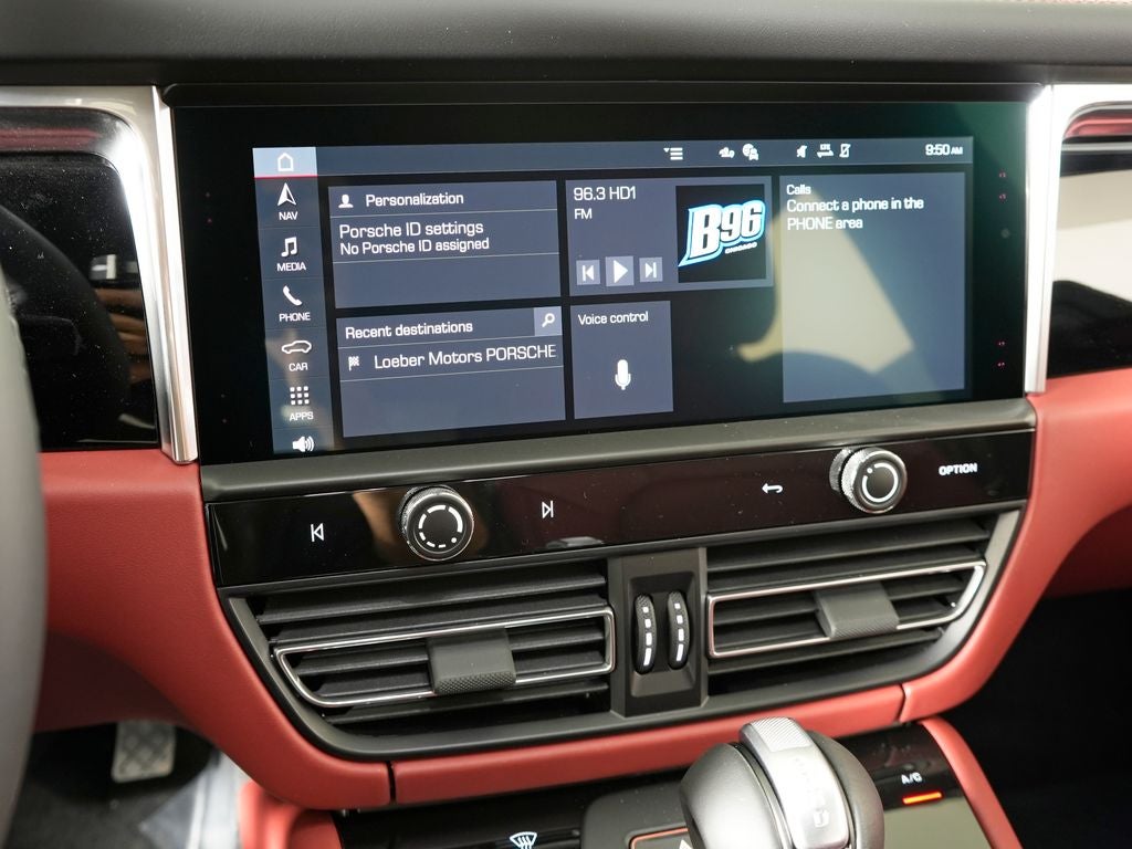 2026 Porsche Macan Base