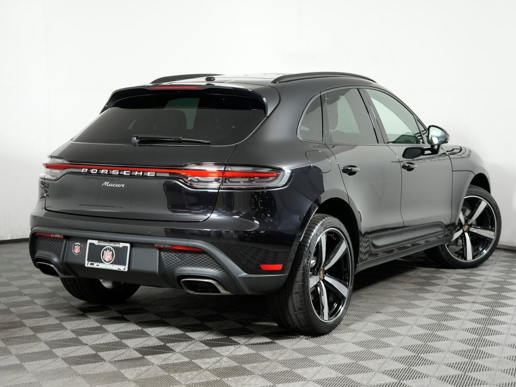 2026 Porsche Macan Base