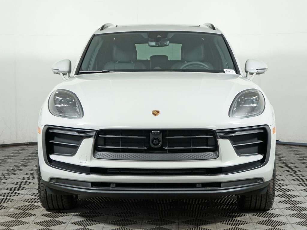 2026 Porsche Macan Base