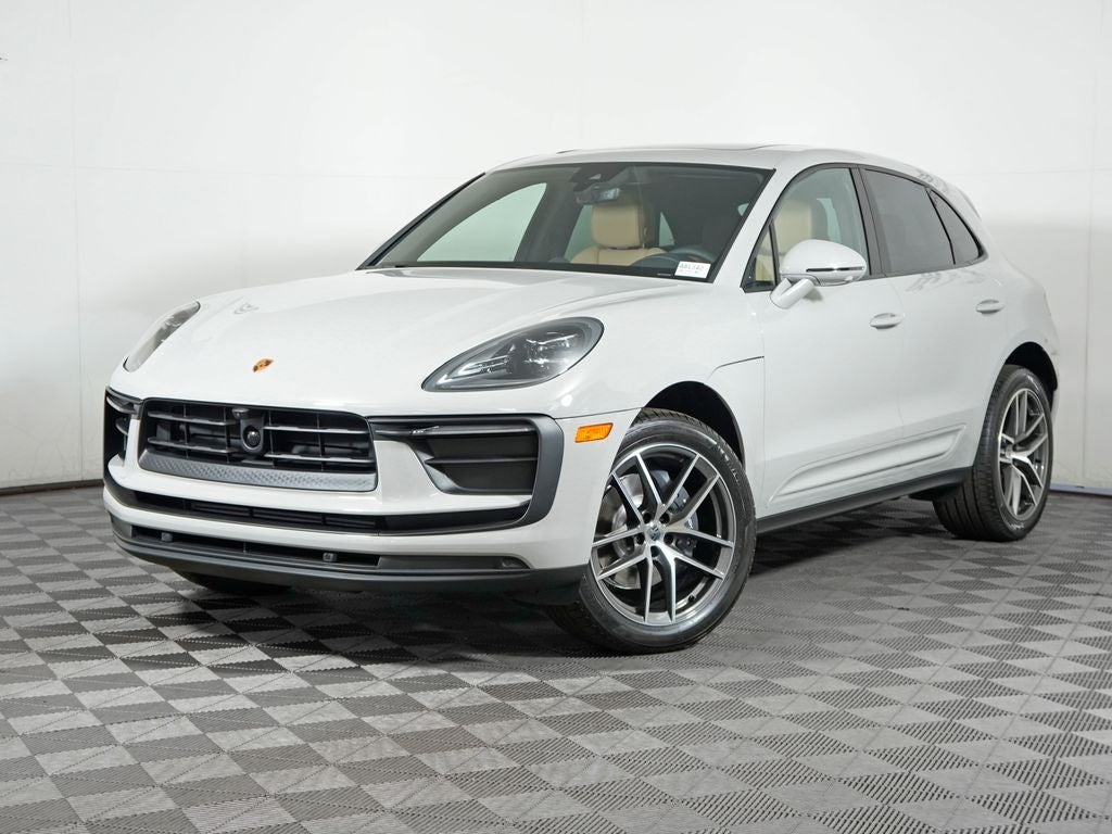 2026 Porsche Macan Base