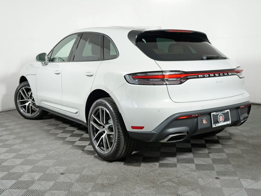 2026 Porsche Macan Base