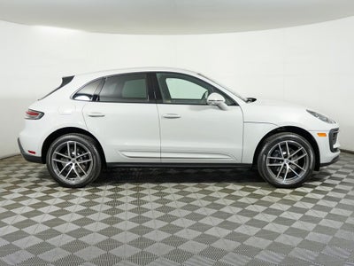 2026 Porsche Macan Base