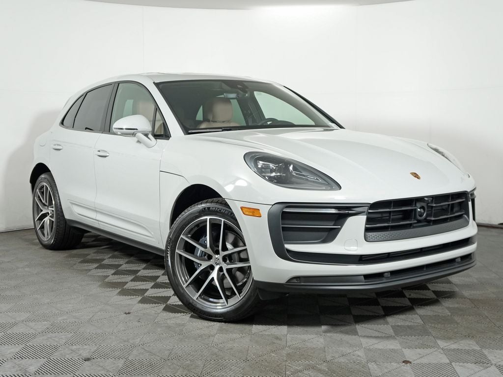 2026 Porsche Macan Base