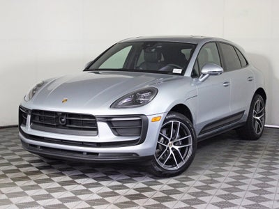 2025 Porsche Macan Base