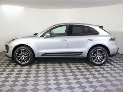 2025 Porsche Macan Base
