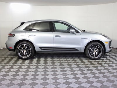 2025 Porsche Macan Base