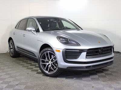 2025 Porsche Macan Base