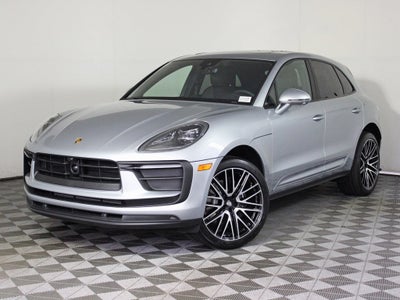 2025 Porsche Macan Base