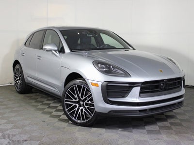 2025 Porsche Macan Base
