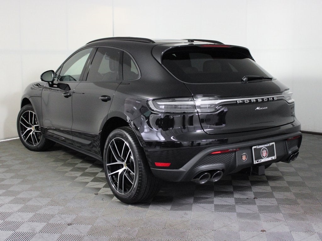 2025 Porsche Macan Base