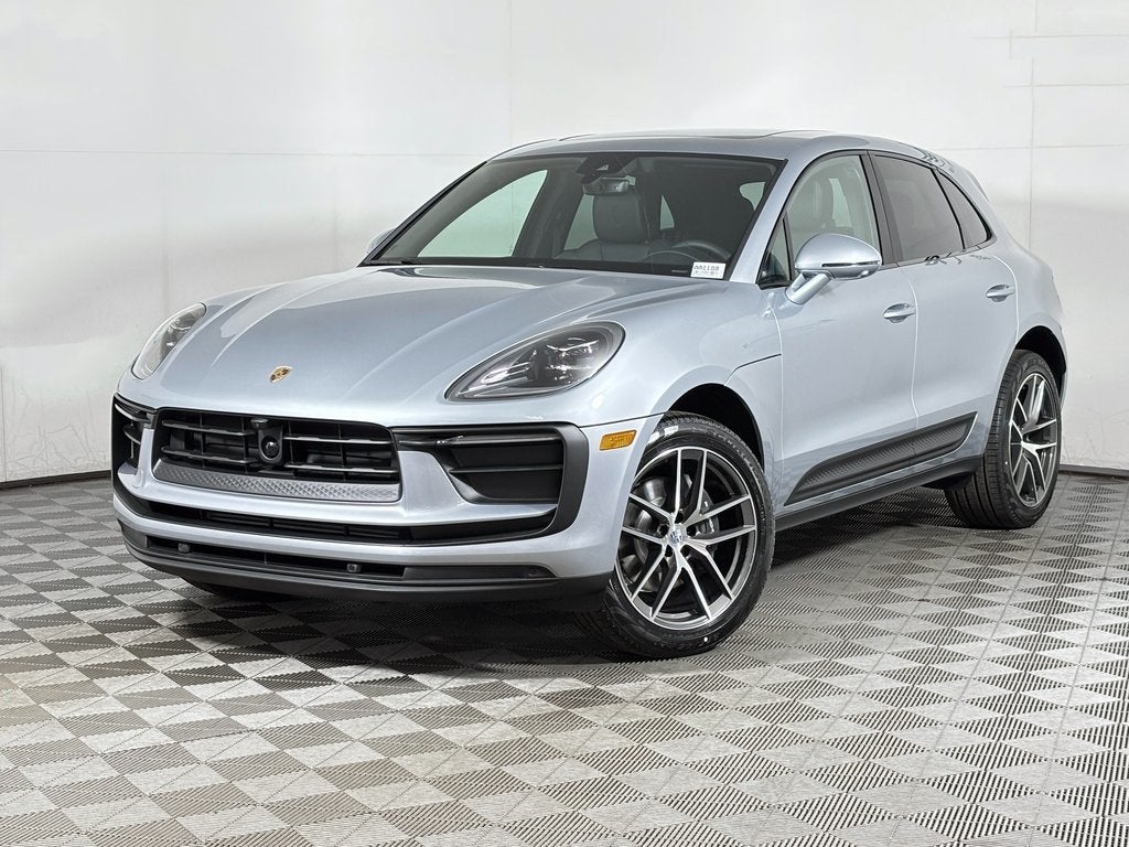2026 Porsche Macan Base