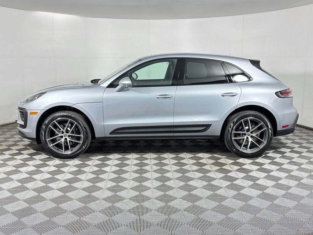 2026 Porsche Macan Base