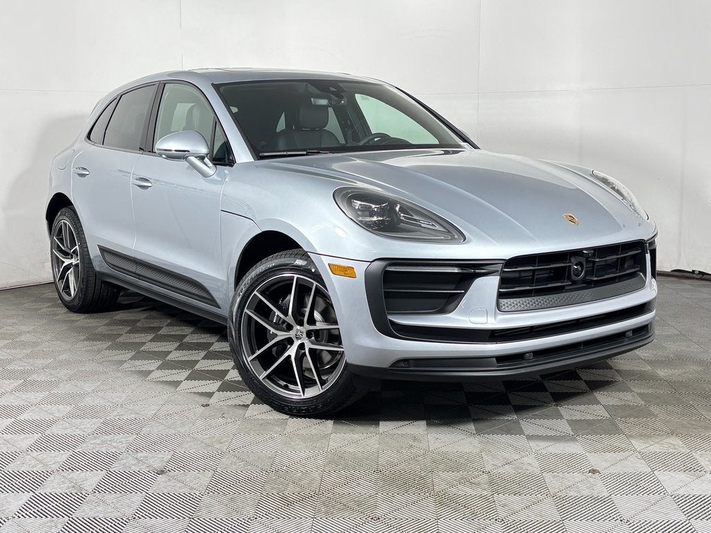 2026 Porsche Macan Base