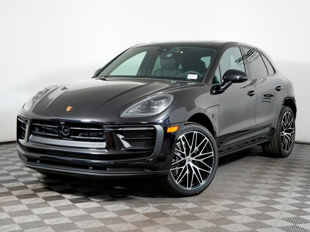 2026 Porsche Macan Base