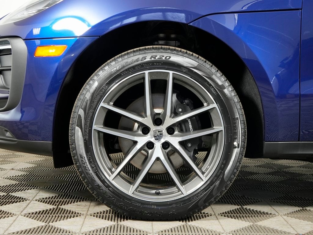 2026 Porsche Macan Base