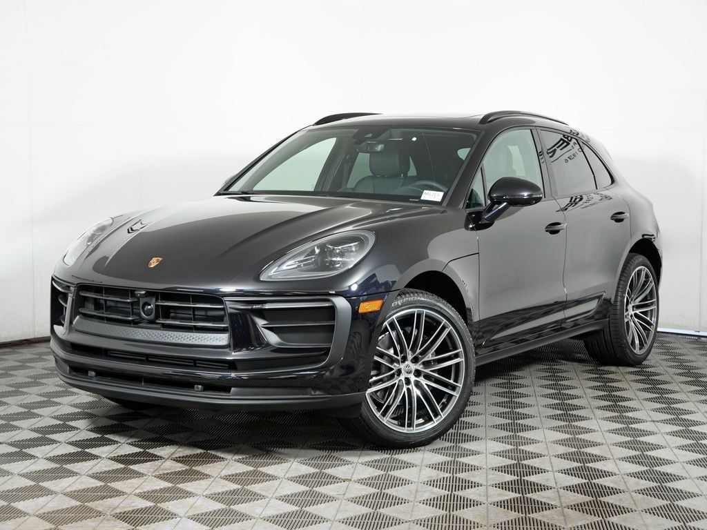 2026 Porsche Macan Base