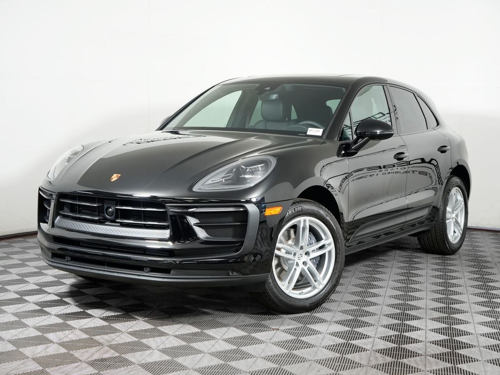 2026 Porsche Macan Base