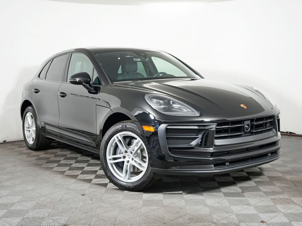 2026 Porsche Macan Base