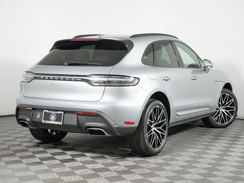 2026 Porsche Macan Base