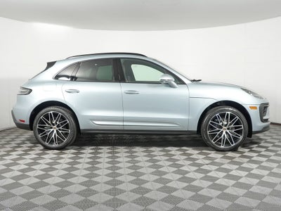 2026 Porsche Macan Base