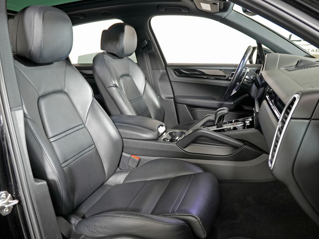 2020 Porsche Cayenne Base
