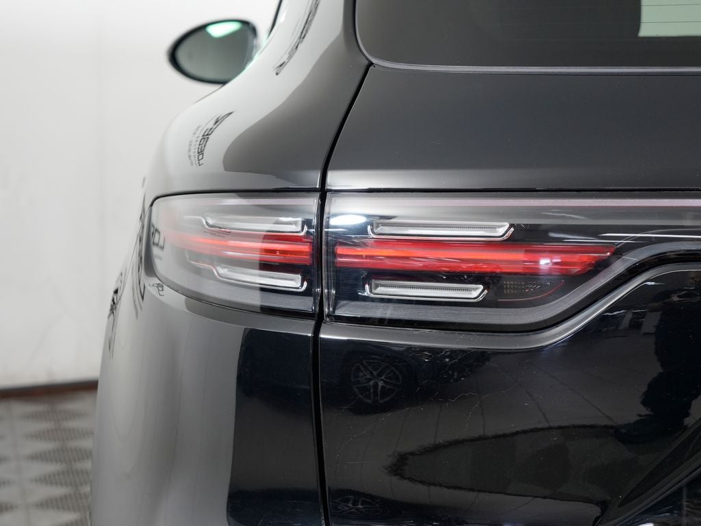 2023 Porsche Cayenne Base