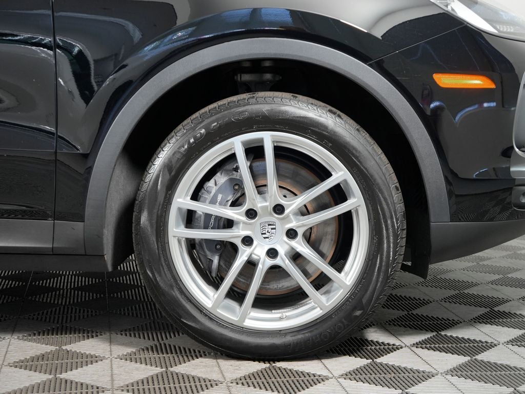 2023 Porsche Cayenne Base
