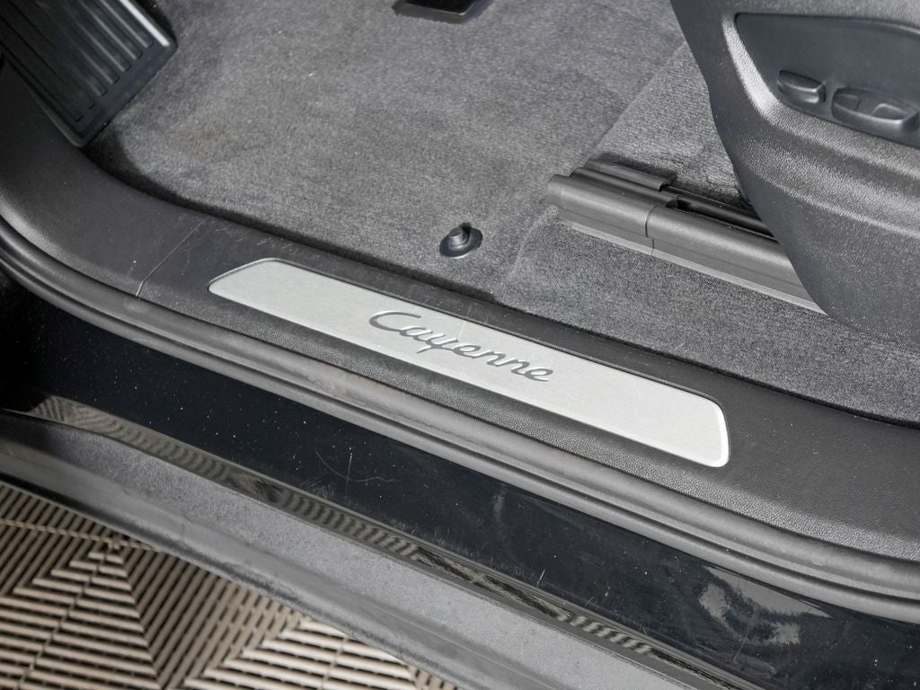 2023 Porsche Cayenne Base
