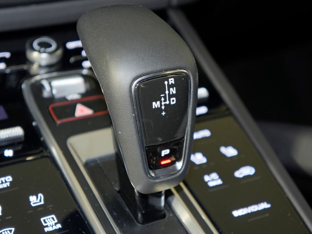2023 Porsche Cayenne Base