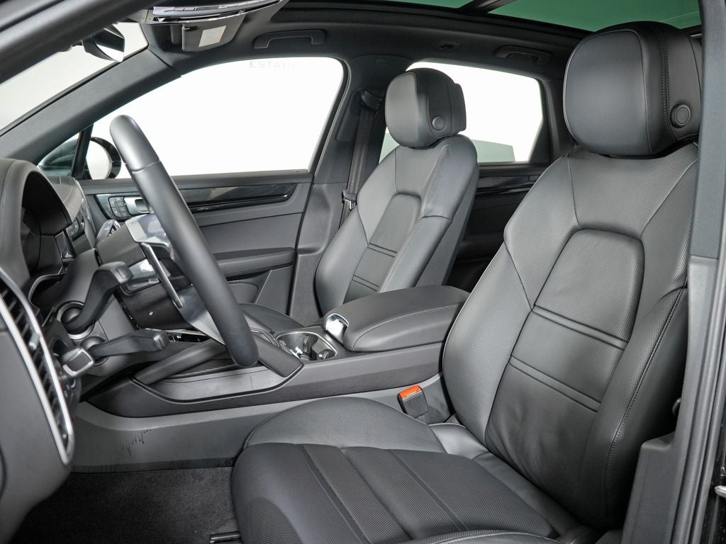 2023 Porsche Cayenne Base