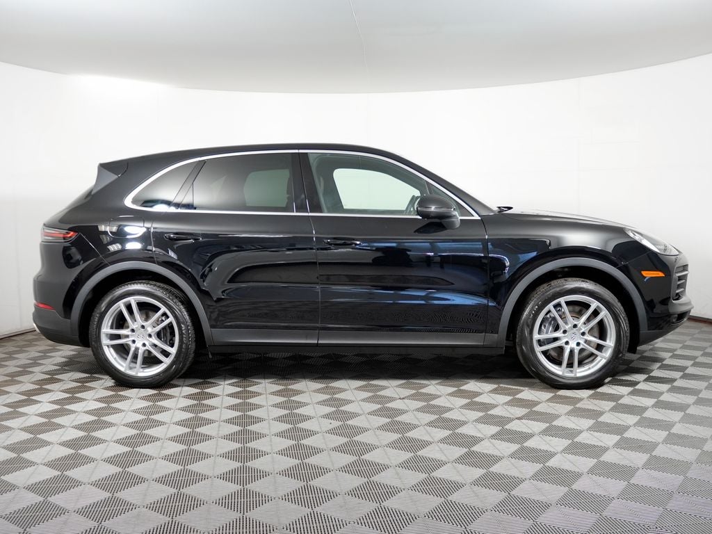 2023 Porsche Cayenne Base