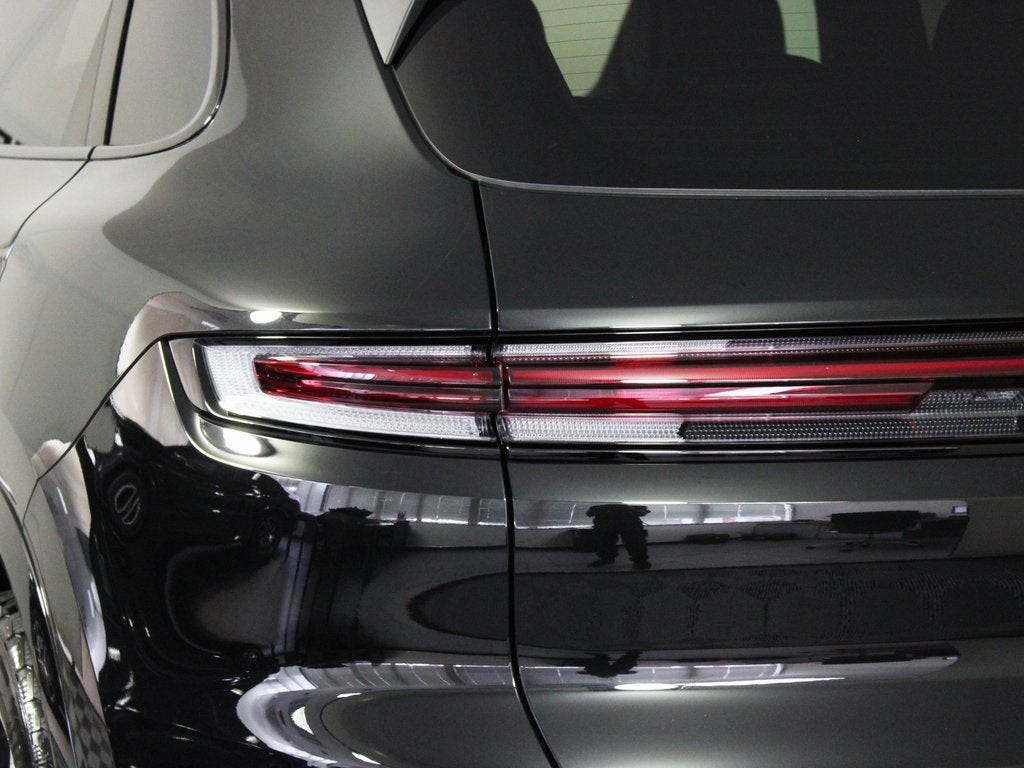 2025 Porsche Cayenne Base