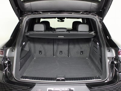 2025 Porsche Cayenne Base