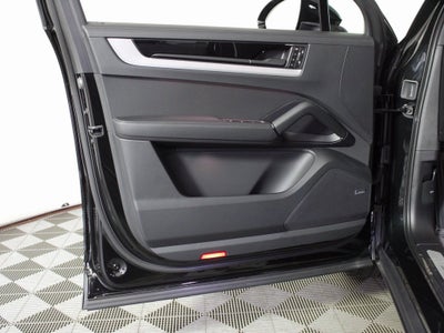 2025 Porsche Cayenne Base