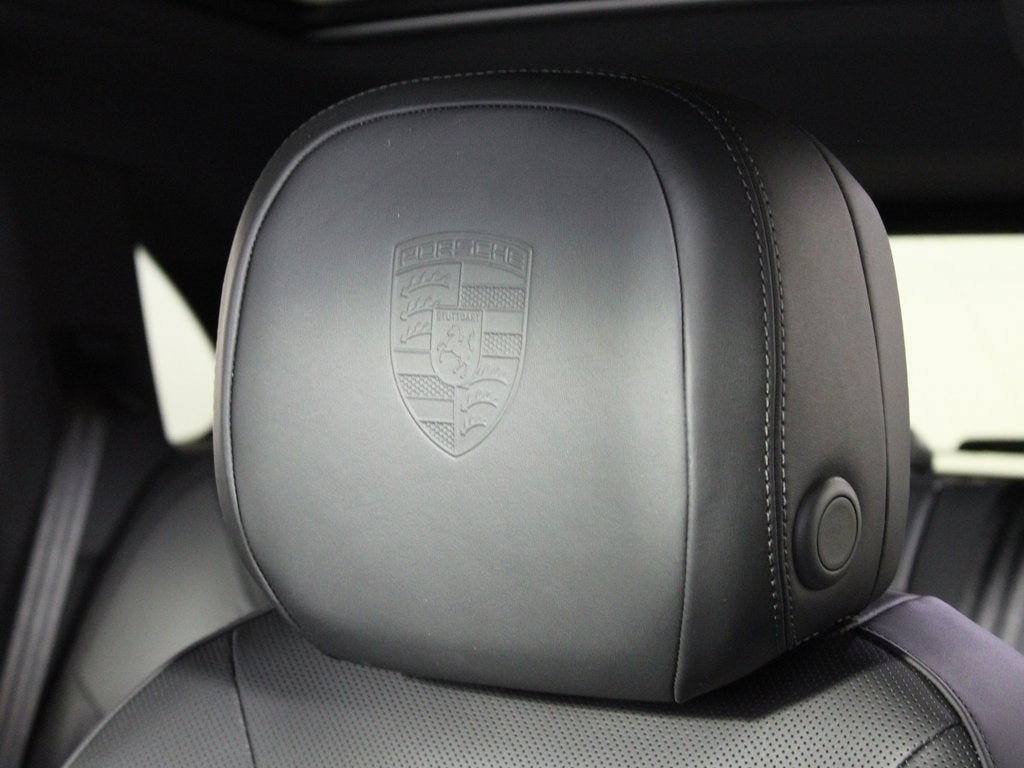 2025 Porsche Cayenne Base