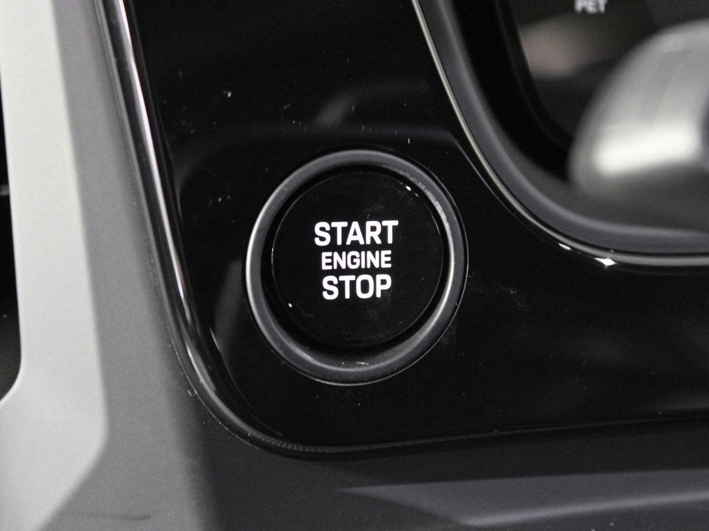 2025 Porsche Cayenne Base