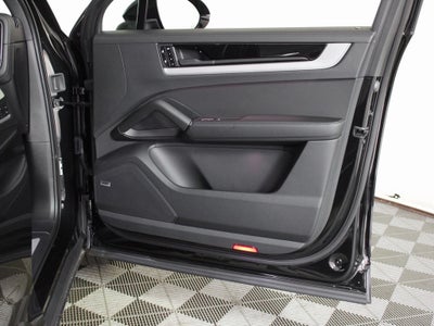 2025 Porsche Cayenne Base