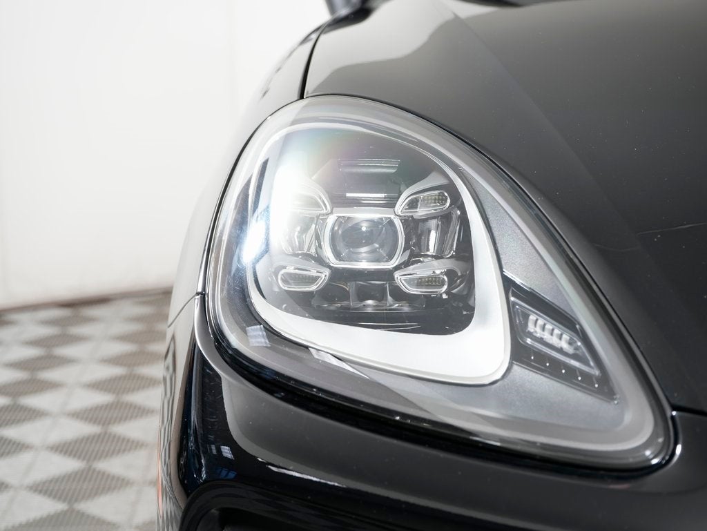 2023 Porsche Cayenne Base