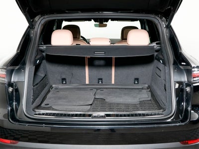 2023 Porsche Cayenne Base