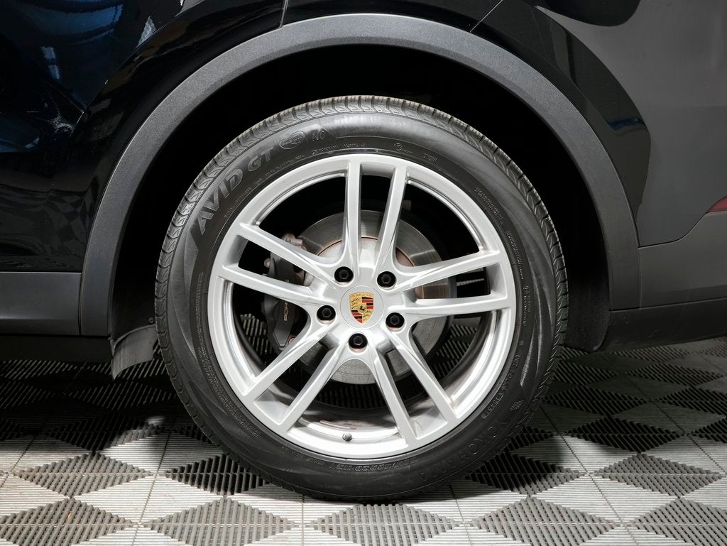 2023 Porsche Cayenne Base