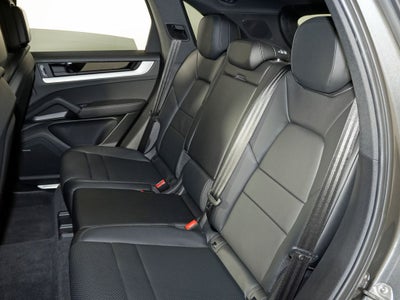 2024 Porsche Cayenne Base