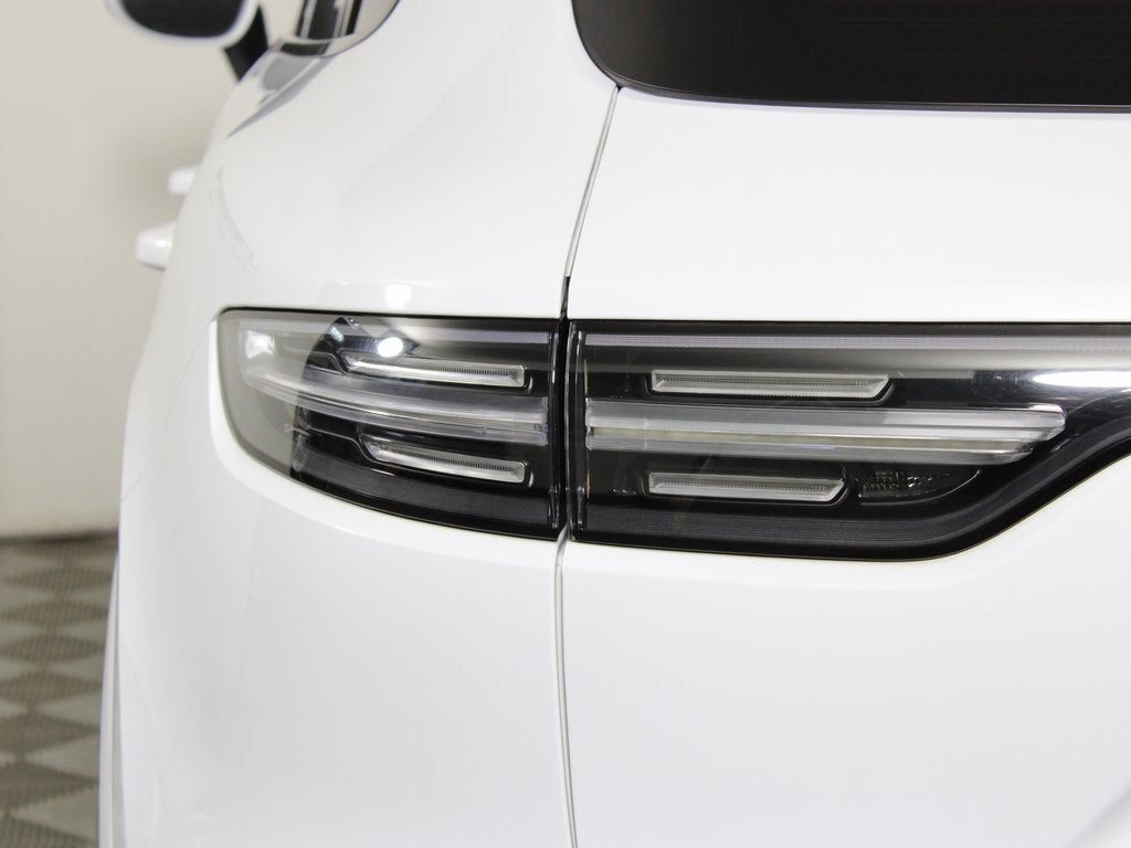 2023 Porsche Cayenne Base